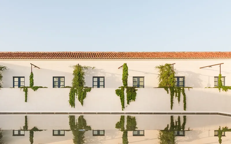 São Lourenço do Barrocal courtyard with reflecting pool · morning gathering point