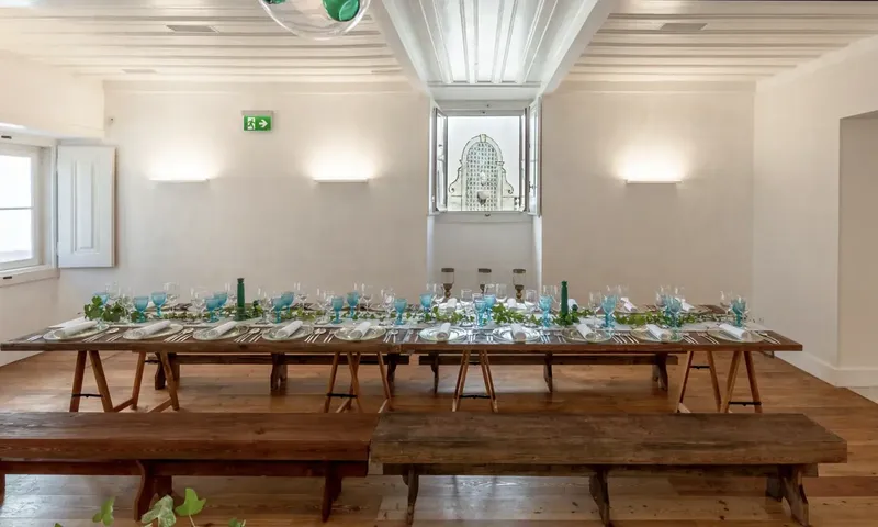 Sintra Palace Lion's House long wood table