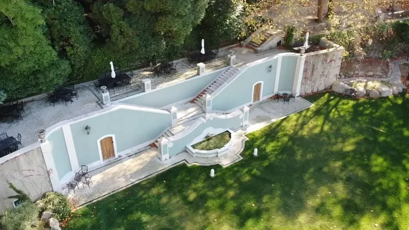 Vista aérea da Escadaria Cerimonial e da Fonte dos Desejos na Quinta da Bella Vista