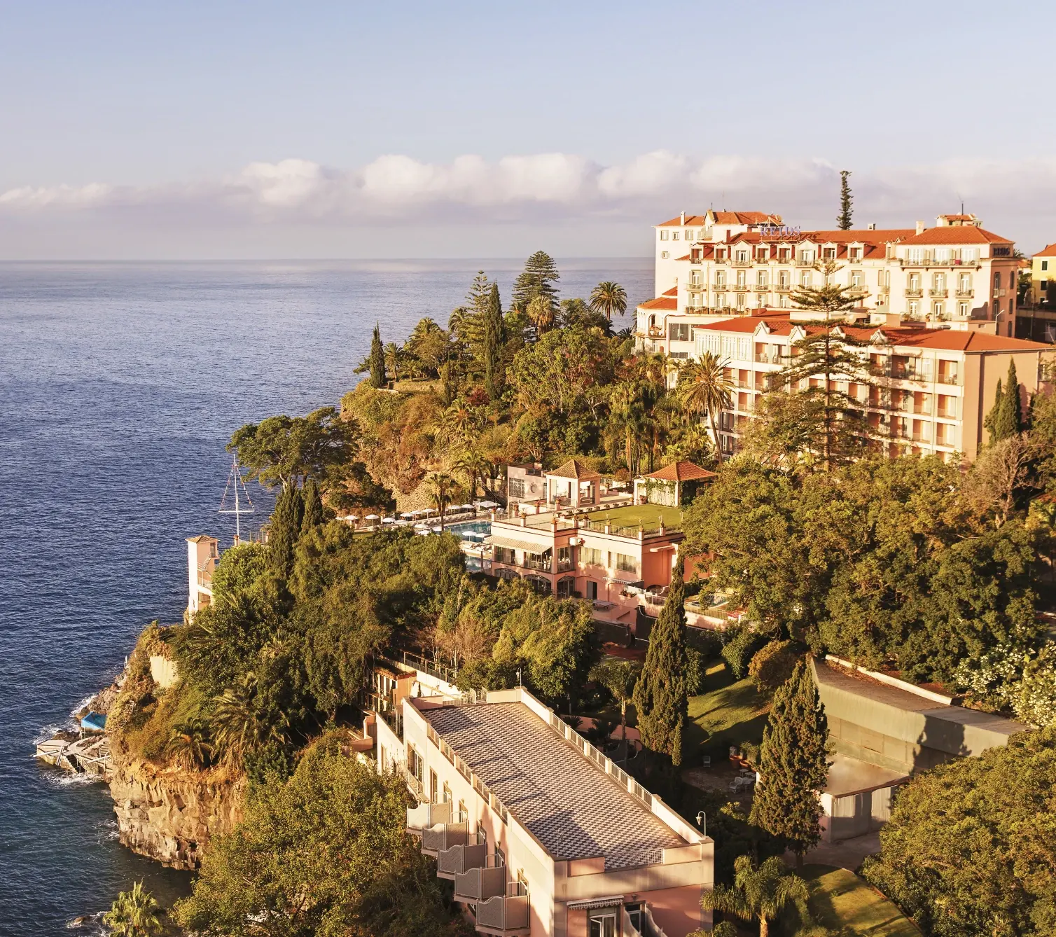 Belmond Reid's Palace · Belle Époque clifftop hotel above Funchal Bay, Madeira, opened in 1891 on the Salto do Cavalo cliff